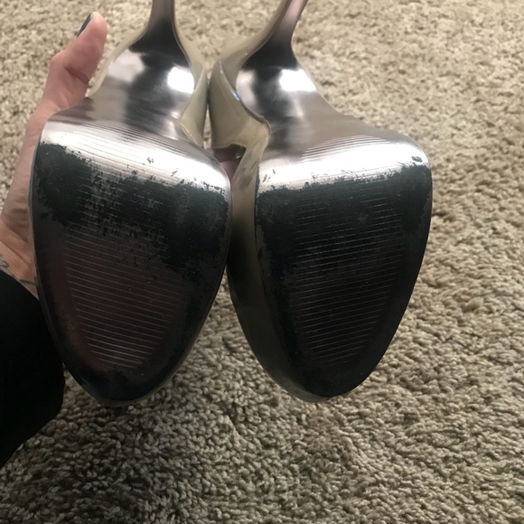 The perfect heel for fall and winter. - Picture 4 of 5